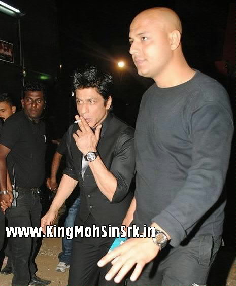 Shahrukh khan with Bodyguard Yasin khan....